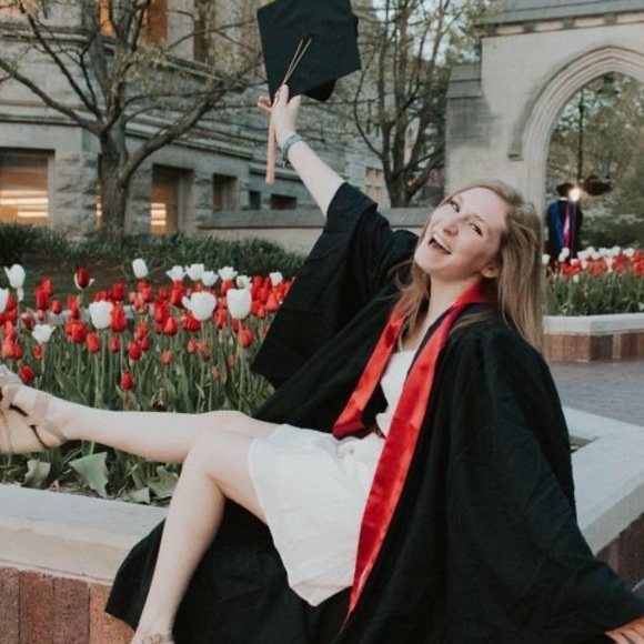 Meet your Posher, Julia - Picture 1 of 1